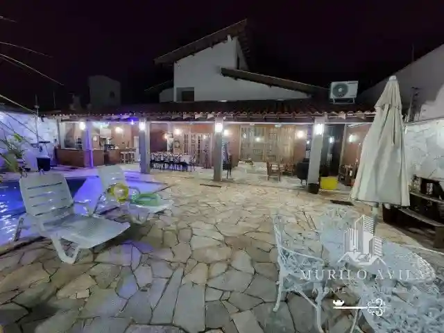 Casa com 4 quartos à venda, 600m² — foto 1 de 18