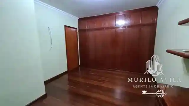 Casa com 4 quartos à venda, 600m² — foto 2 de 18