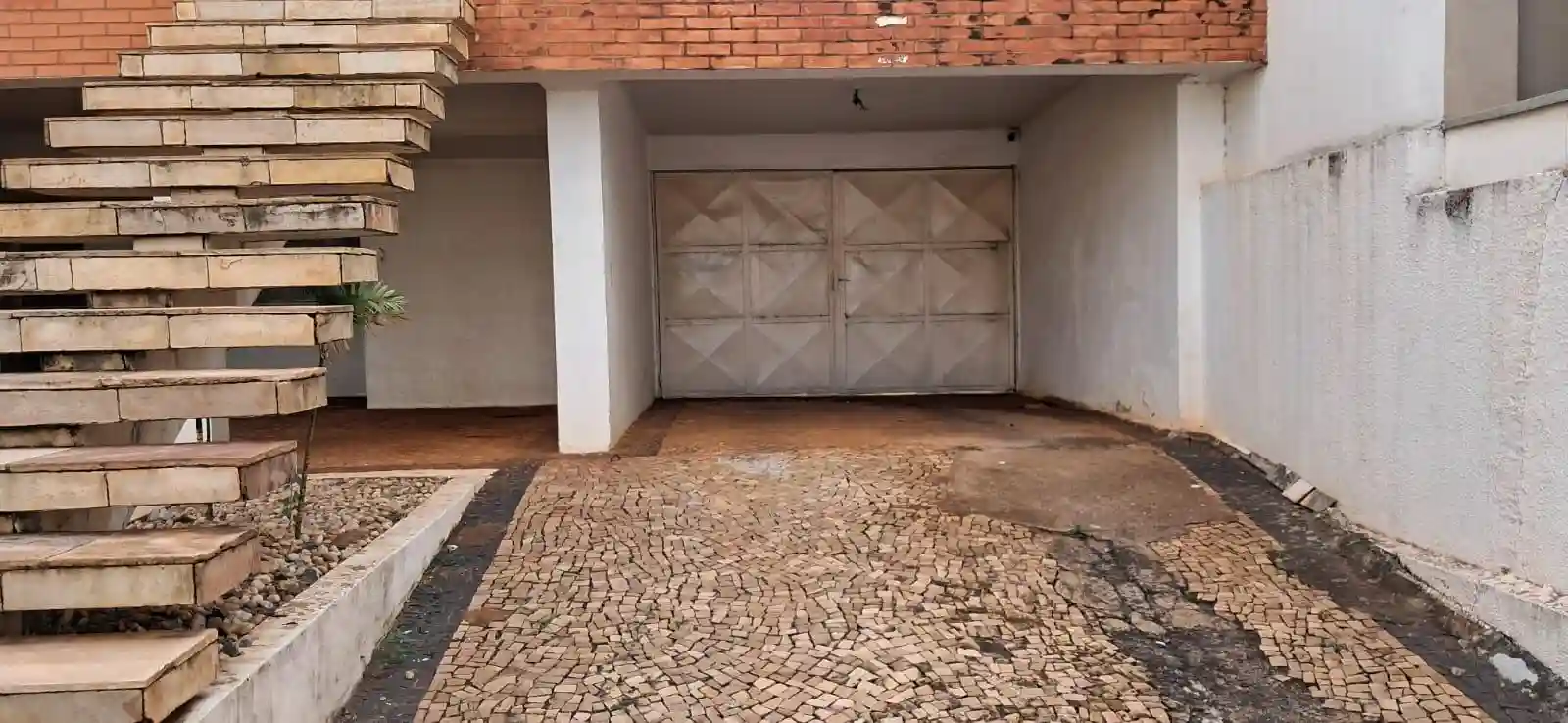 Sobrado com 4 quartos à venda, 517m² — foto 2 de 14
