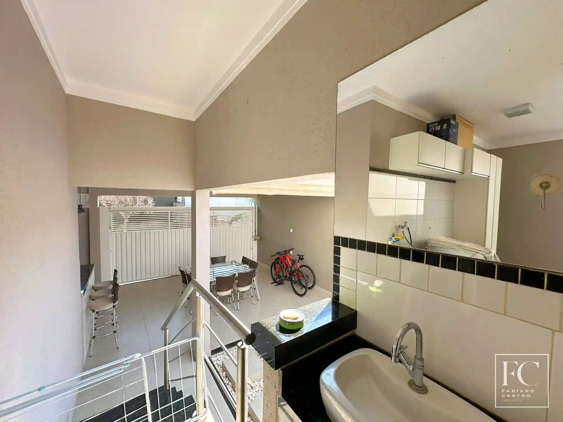 Casa de Condomínio com 3 quartos à venda, 210m² — foto 17 de 46