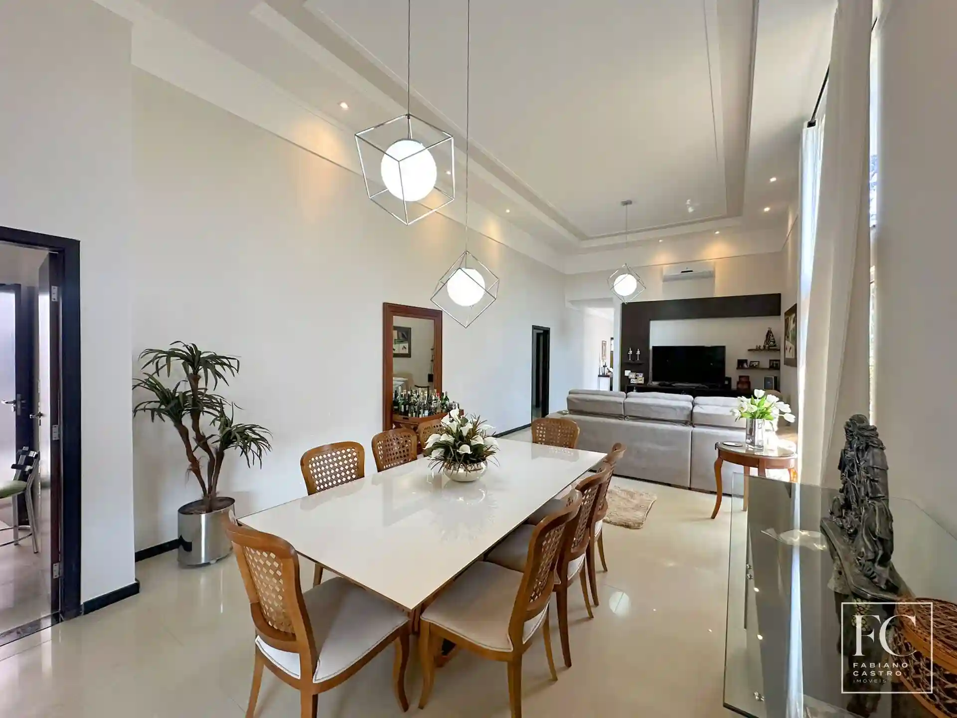 Casa de Condomínio com 3 quartos à venda, 210m² — foto 9 de 46