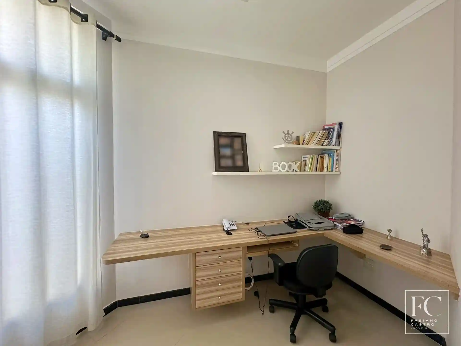 Casa de Condomínio com 3 quartos à venda, 210m² — foto 2 de 46