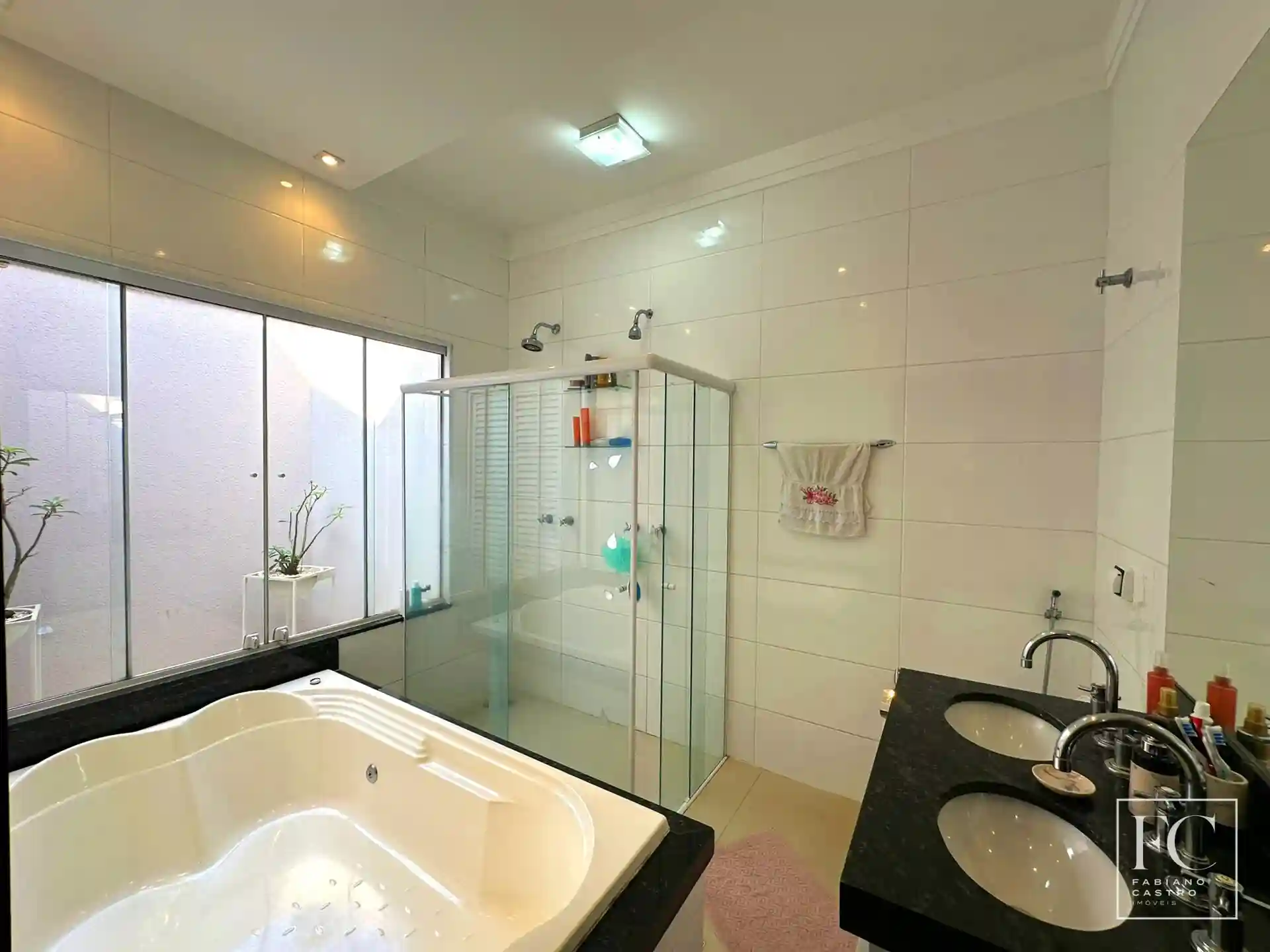 Casa de Condomínio com 3 quartos à venda, 210m² — foto 44 de 46