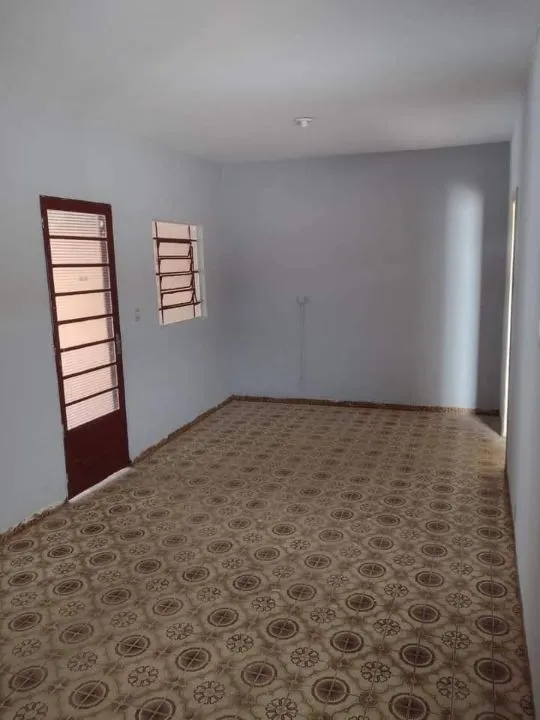 Casa à venda — foto 4 de 6