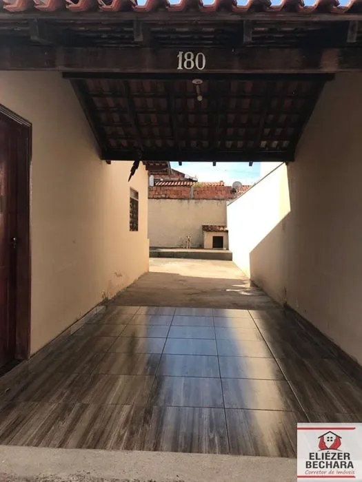 Casa à venda — foto 1 de 8