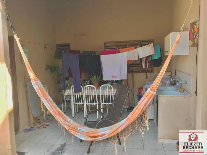 Casa à venda — foto 4 de 8