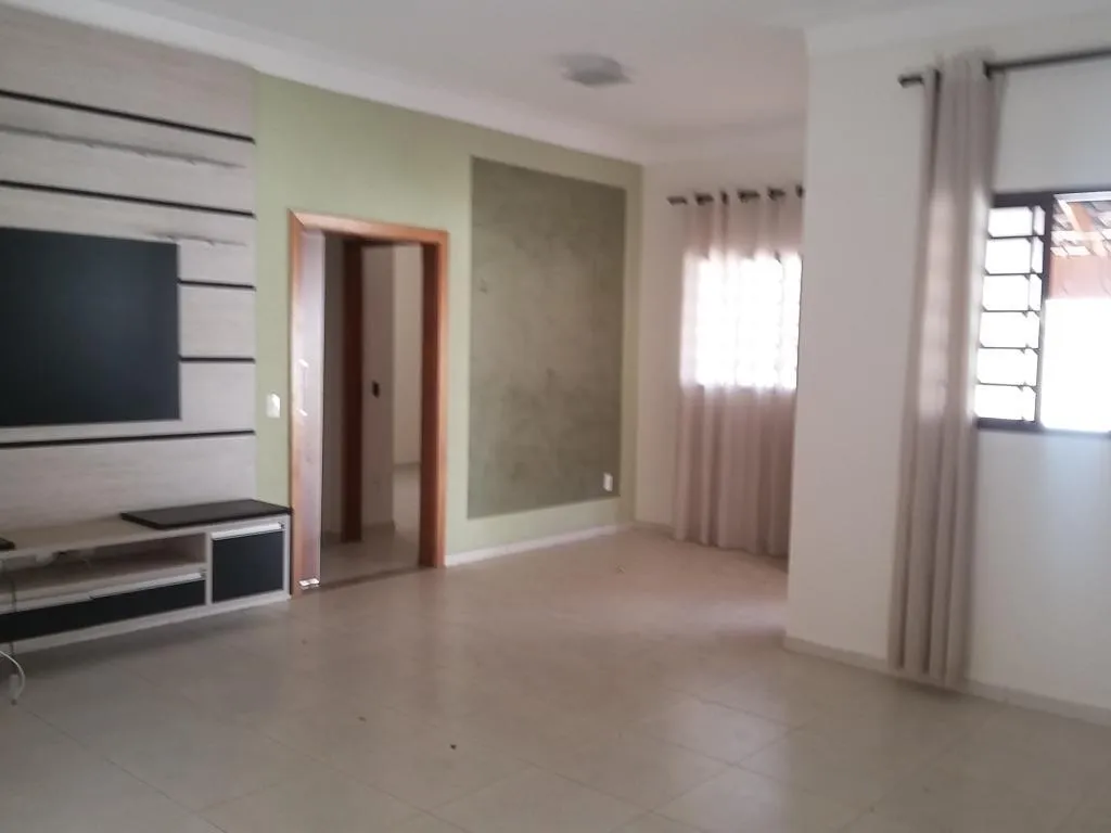 Casa à venda — foto 1 de 2