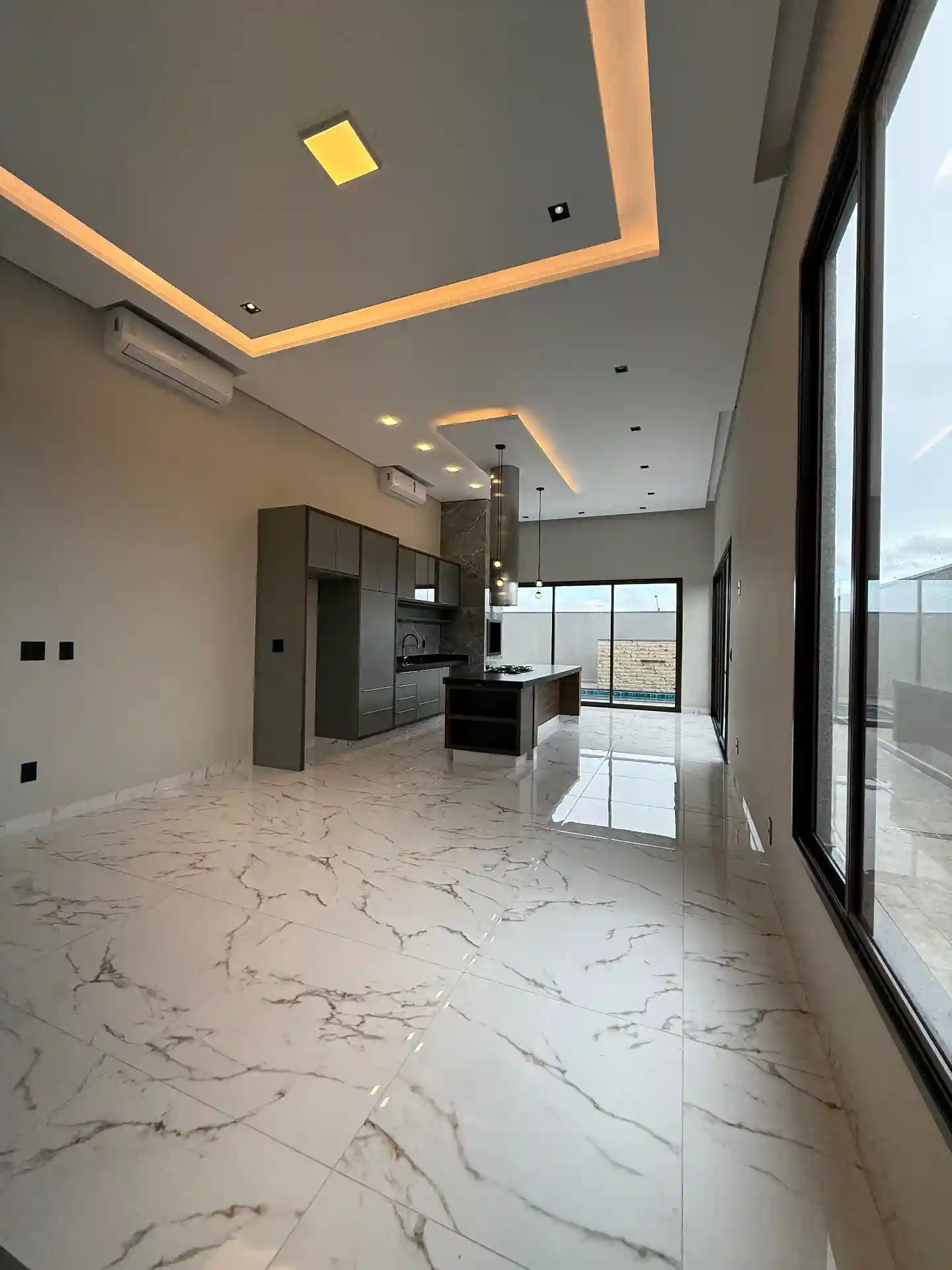 Casa de Condomínio com 3 quartos à venda, 300m² — foto 3 de 23