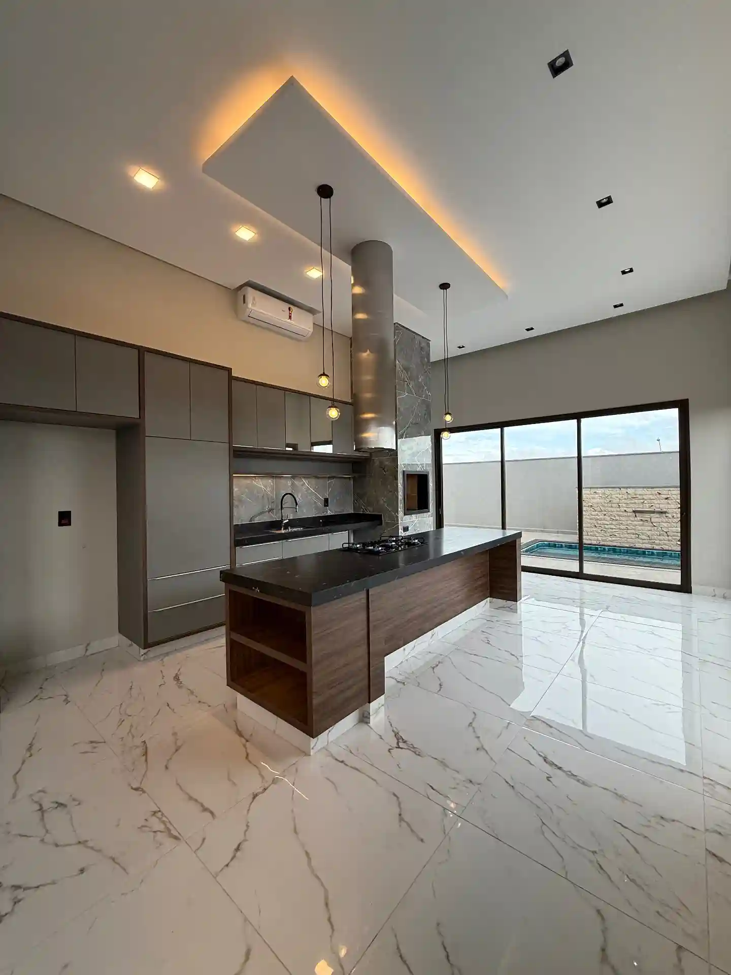 Casa de Condomínio com 3 quartos à venda, 300m² — foto 4 de 23