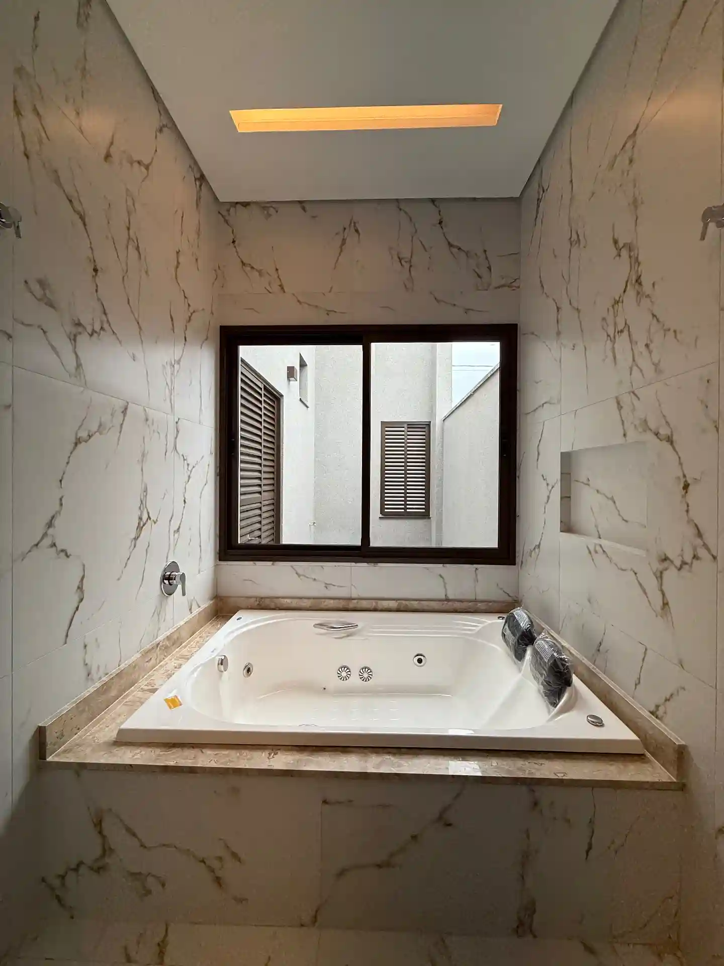 Casa de Condomínio com 3 quartos à venda, 300m² — foto 19 de 23