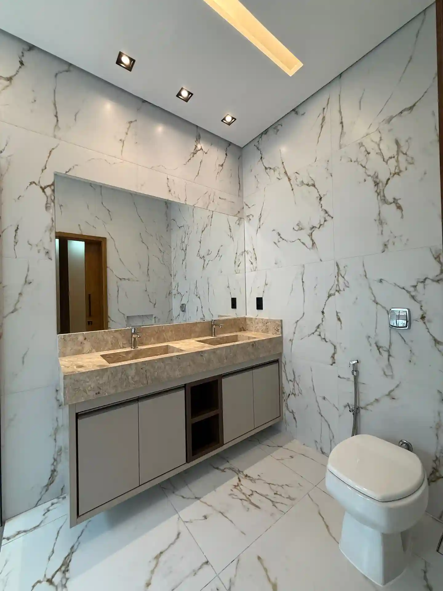 Casa de Condomínio com 3 quartos à venda, 300m² — foto 20 de 23
