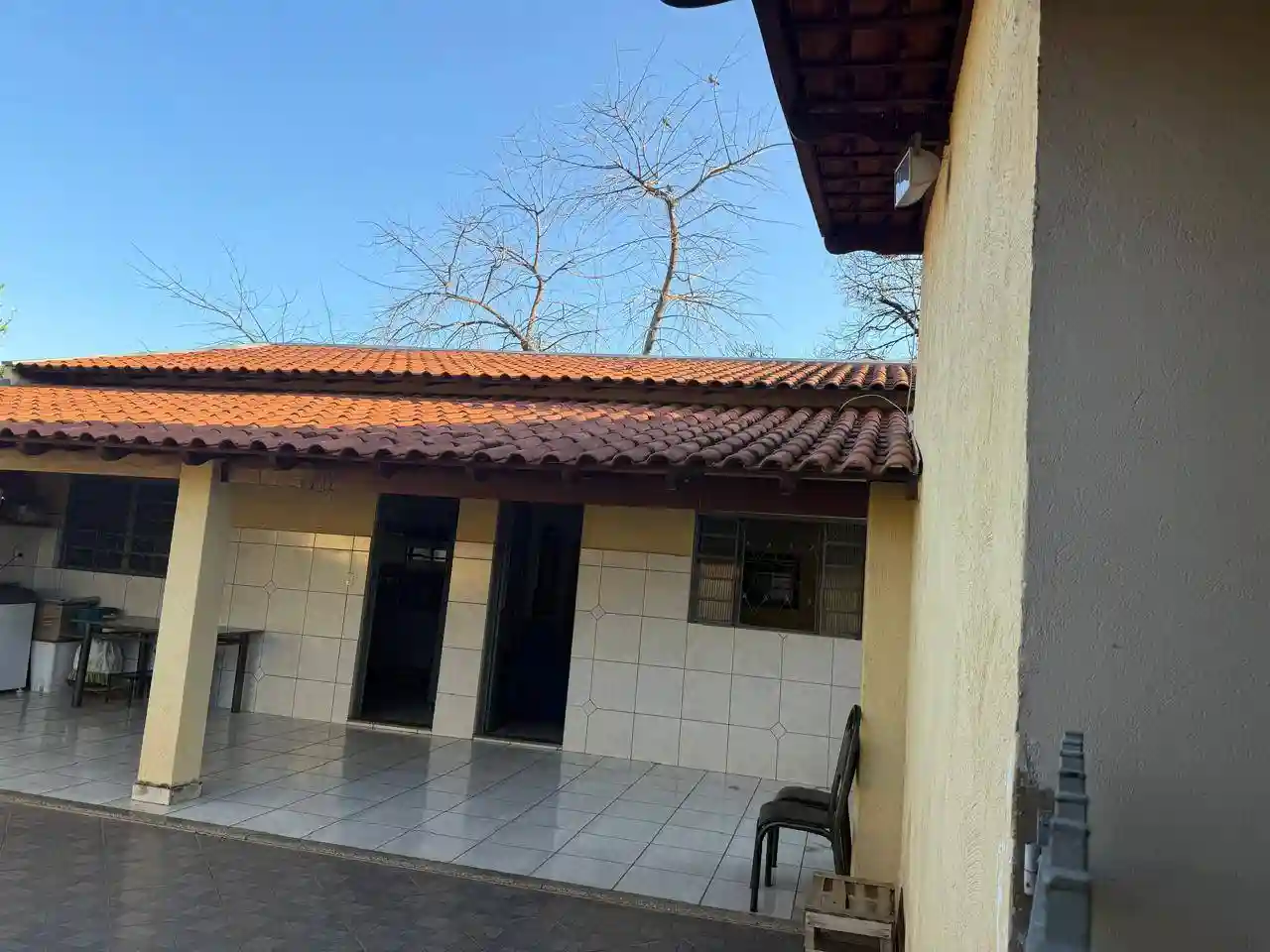 Casa com 1 quarto à venda, 70m² — foto 2 de 4