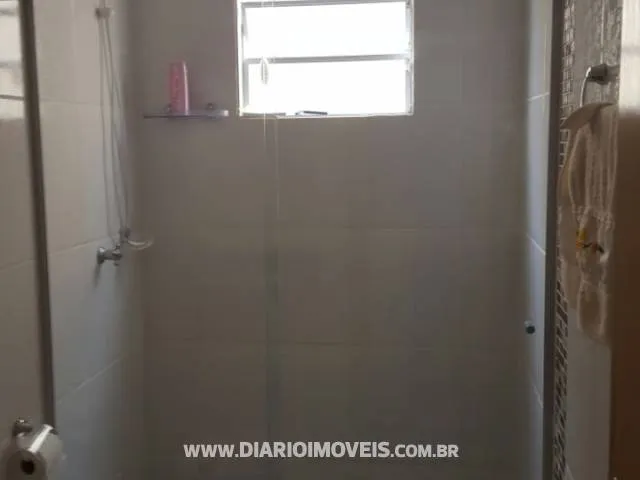 Casa à venda — foto 2 de 2