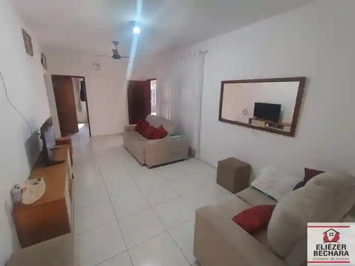 Casa com 3 quartos à venda, 175m² — foto 1 de 30