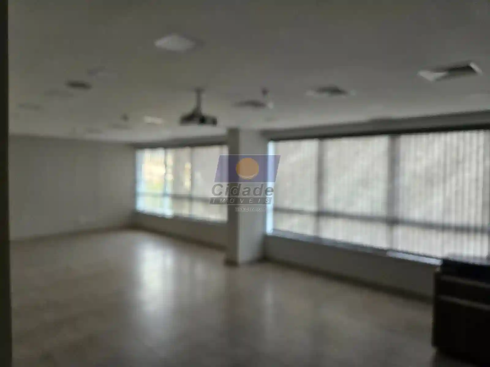 Conjunto Comercial / Sala à venda e aluguel, 80m² — foto 8 de 11