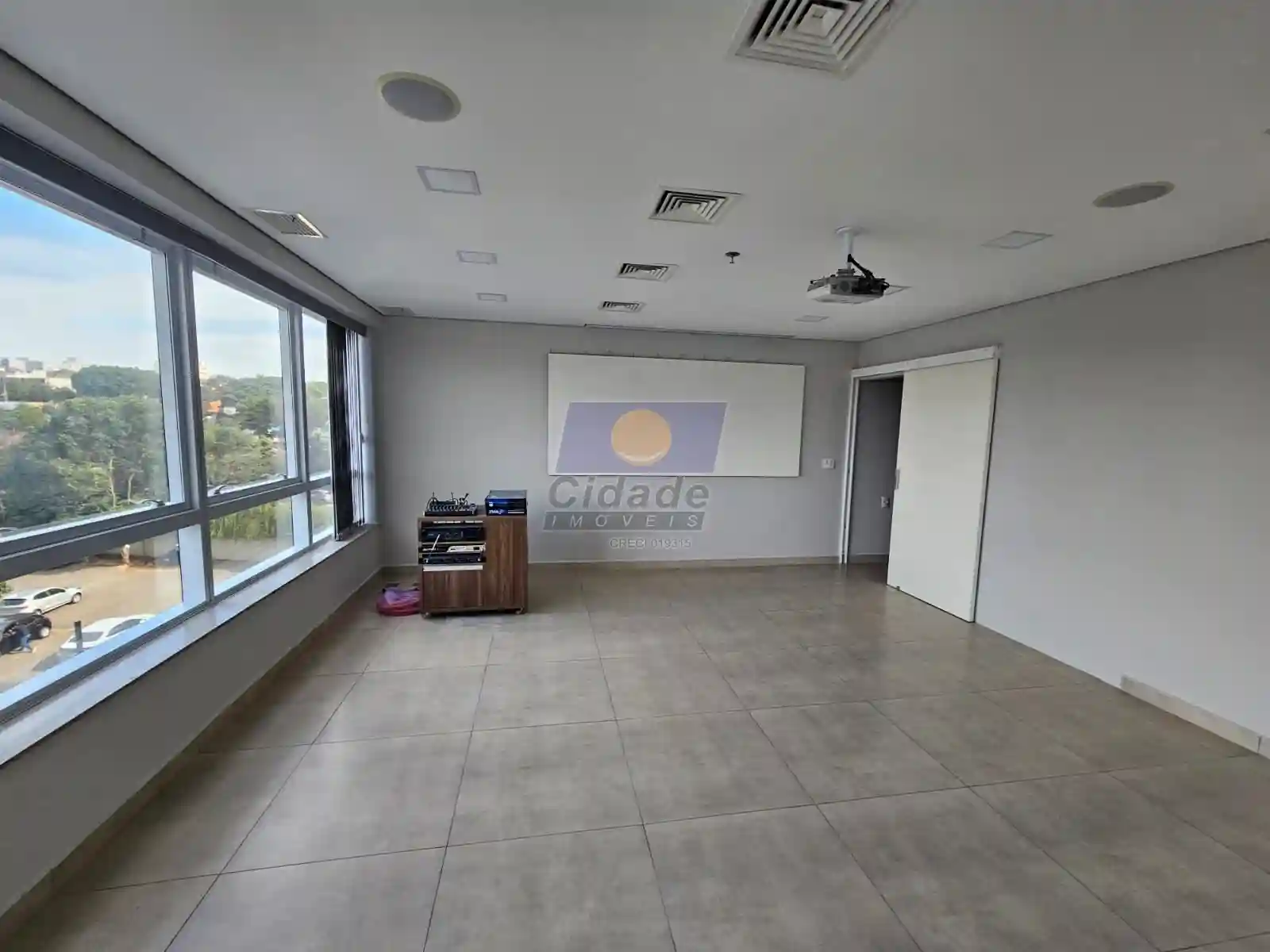 Conjunto Comercial / Sala à venda e aluguel, 80m² — foto 6 de 11