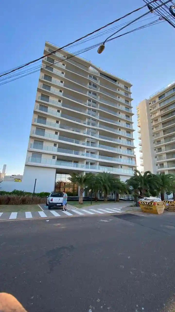 Apartamento com 3 quartos à venda, 162m² — foto 1 de 14