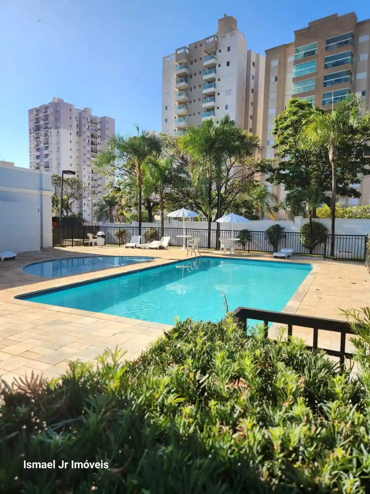 Casa de Condomínio com 3 quartos à venda, 150m² — foto 1 de 35
