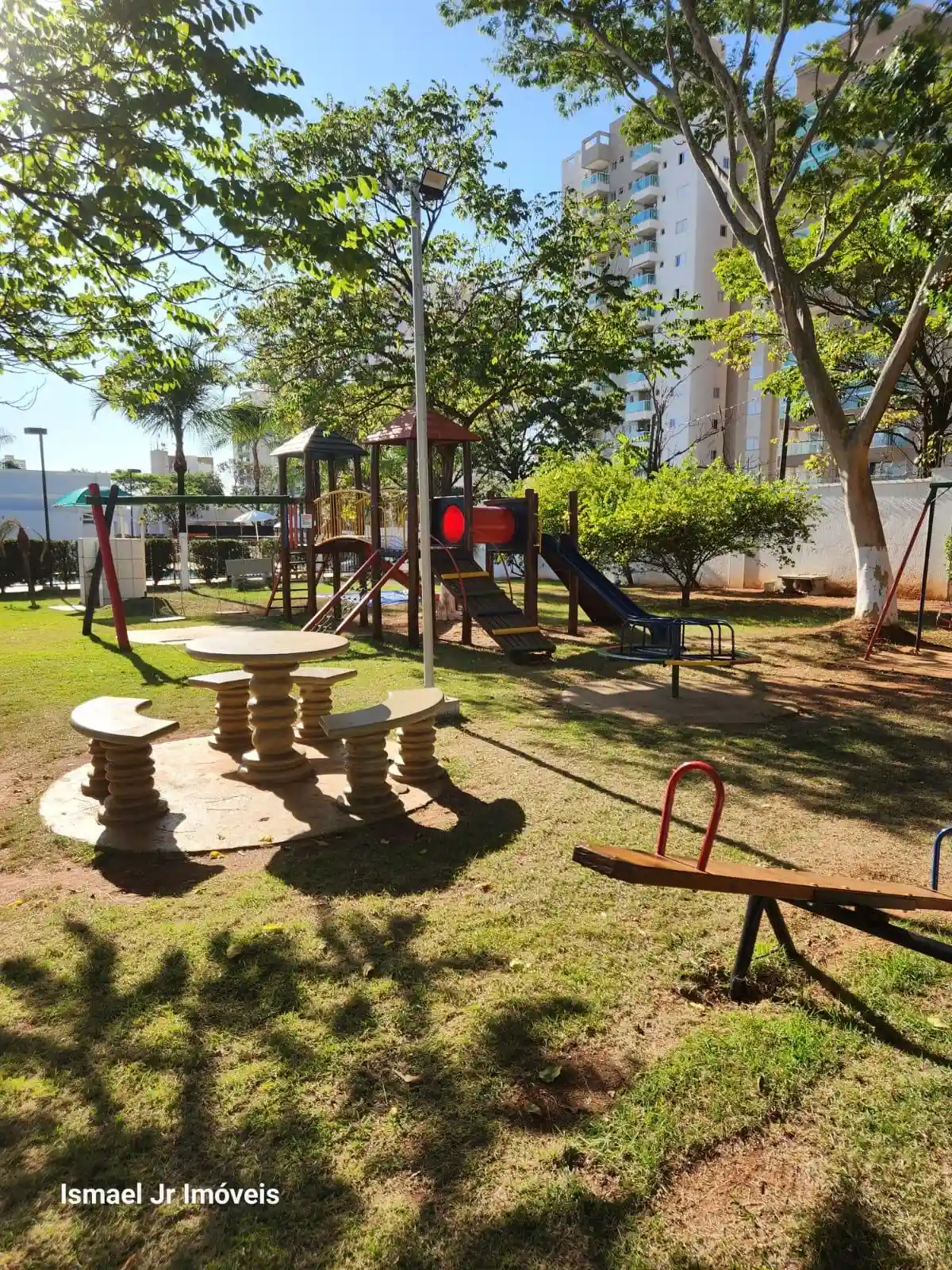 Casa de Condomínio com 3 quartos à venda, 150m² — foto 3 de 35