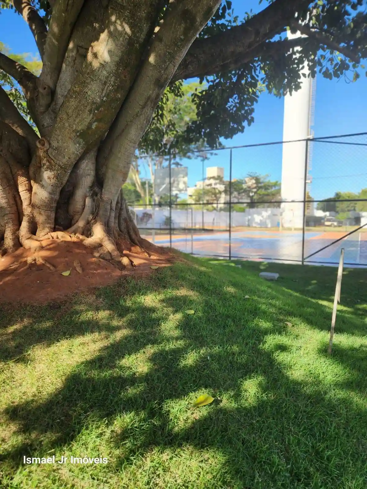Casa de Condomínio com 3 quartos à venda, 150m² — foto 2 de 35