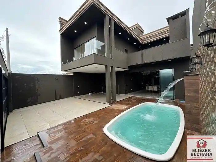 Casa com 3 quartos à venda, 170m² — foto 1 de 24