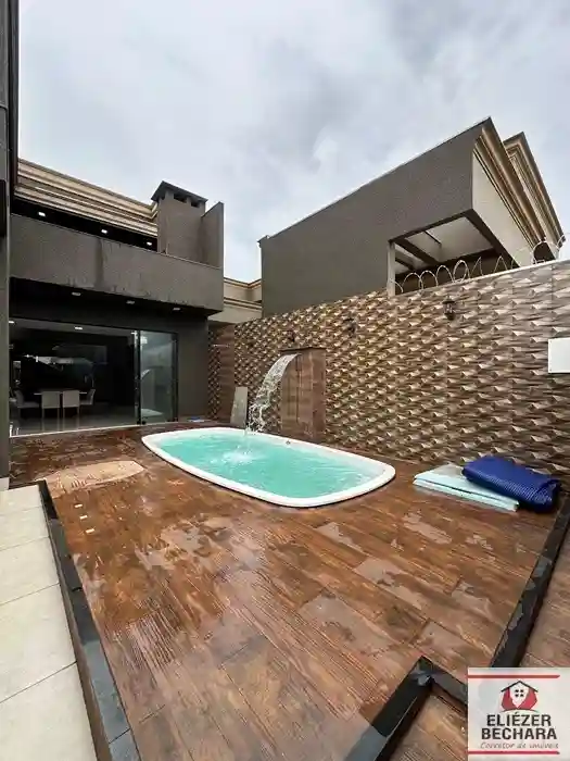 Casa com 3 quartos à venda, 170m² — foto 2 de 24