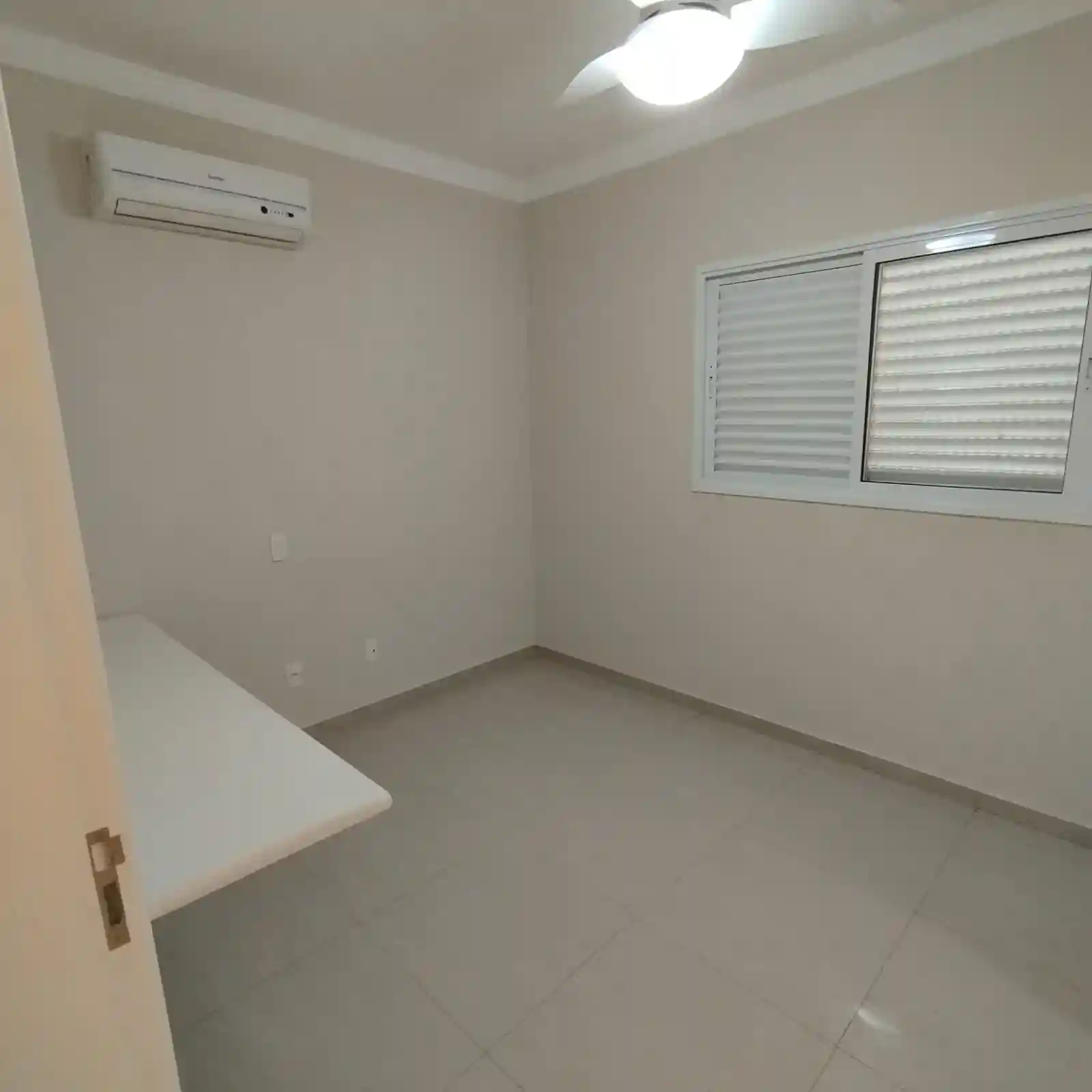 Casa de Condomínio com 3 quartos à venda, 200m² — foto 16 de 45