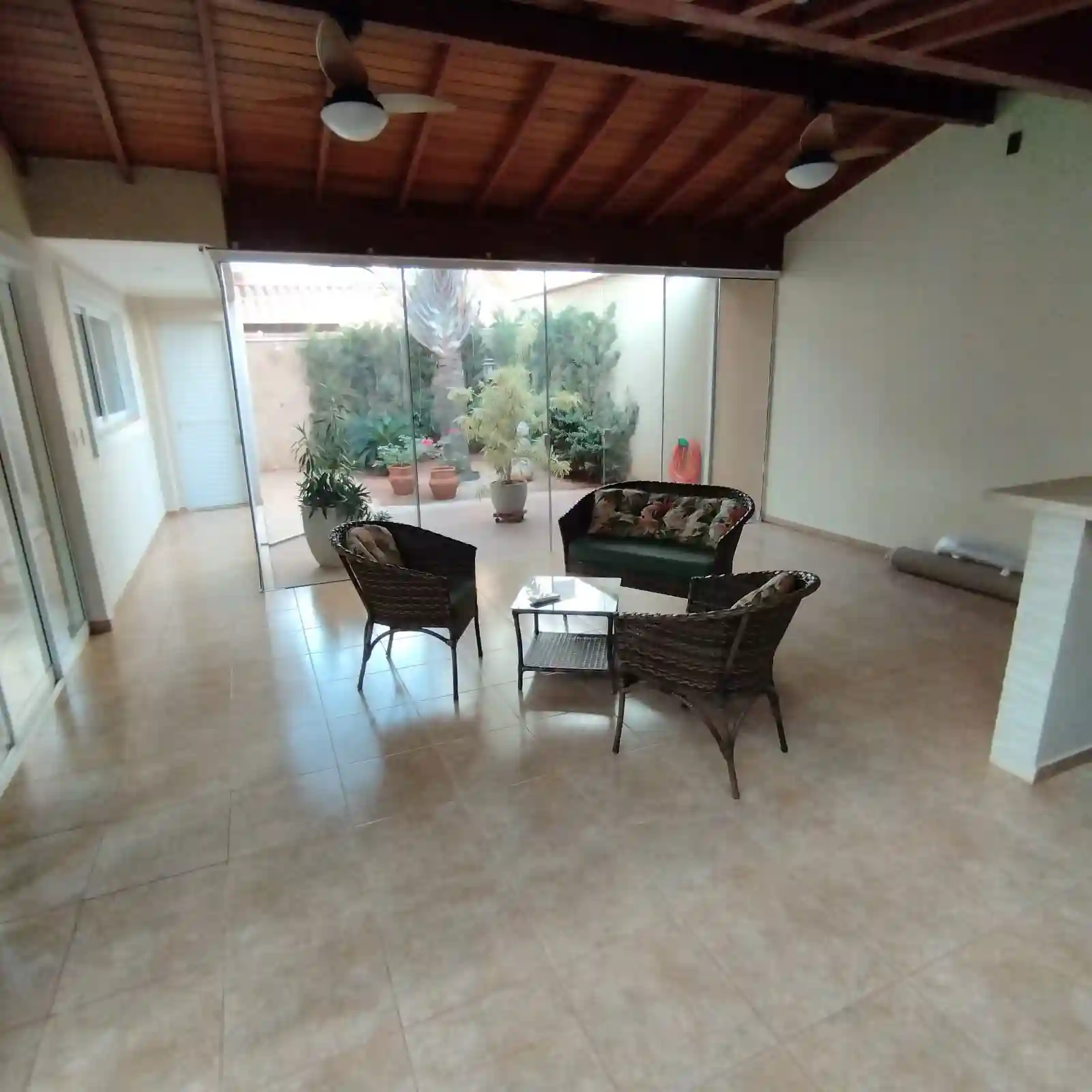 Casa de Condomínio com 3 quartos à venda, 200m² — foto 24 de 45