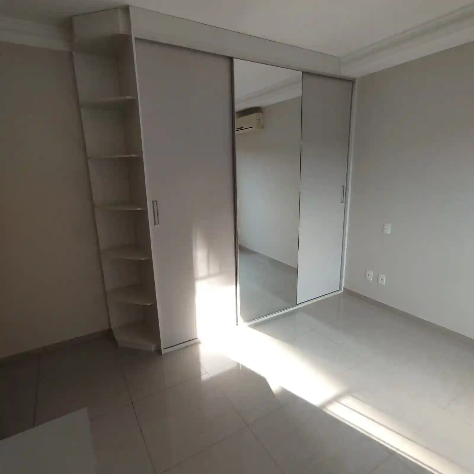 Casa de Condomínio com 3 quartos à venda, 200m² — foto 28 de 45