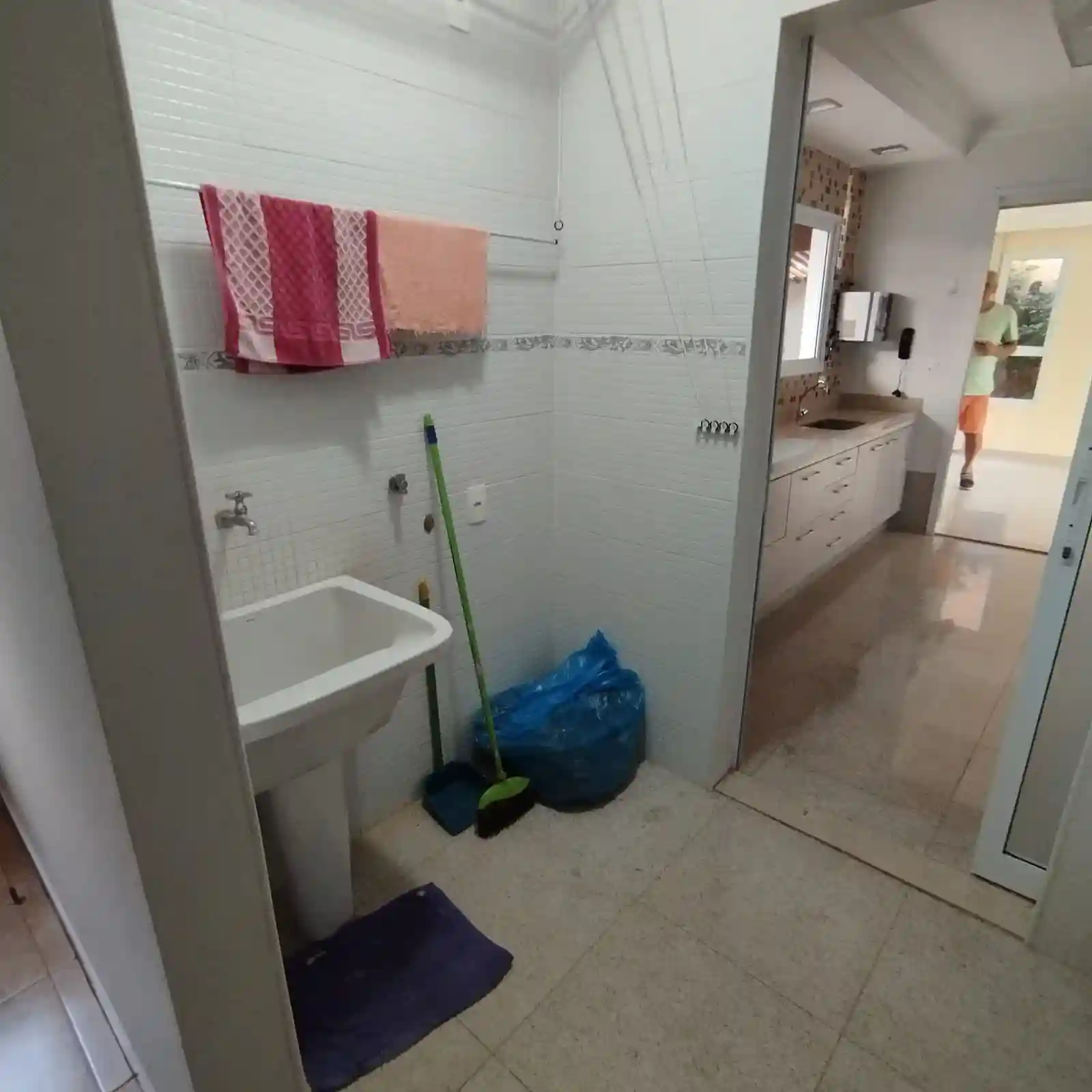 Casa de Condomínio com 3 quartos à venda, 200m² — foto 7 de 45