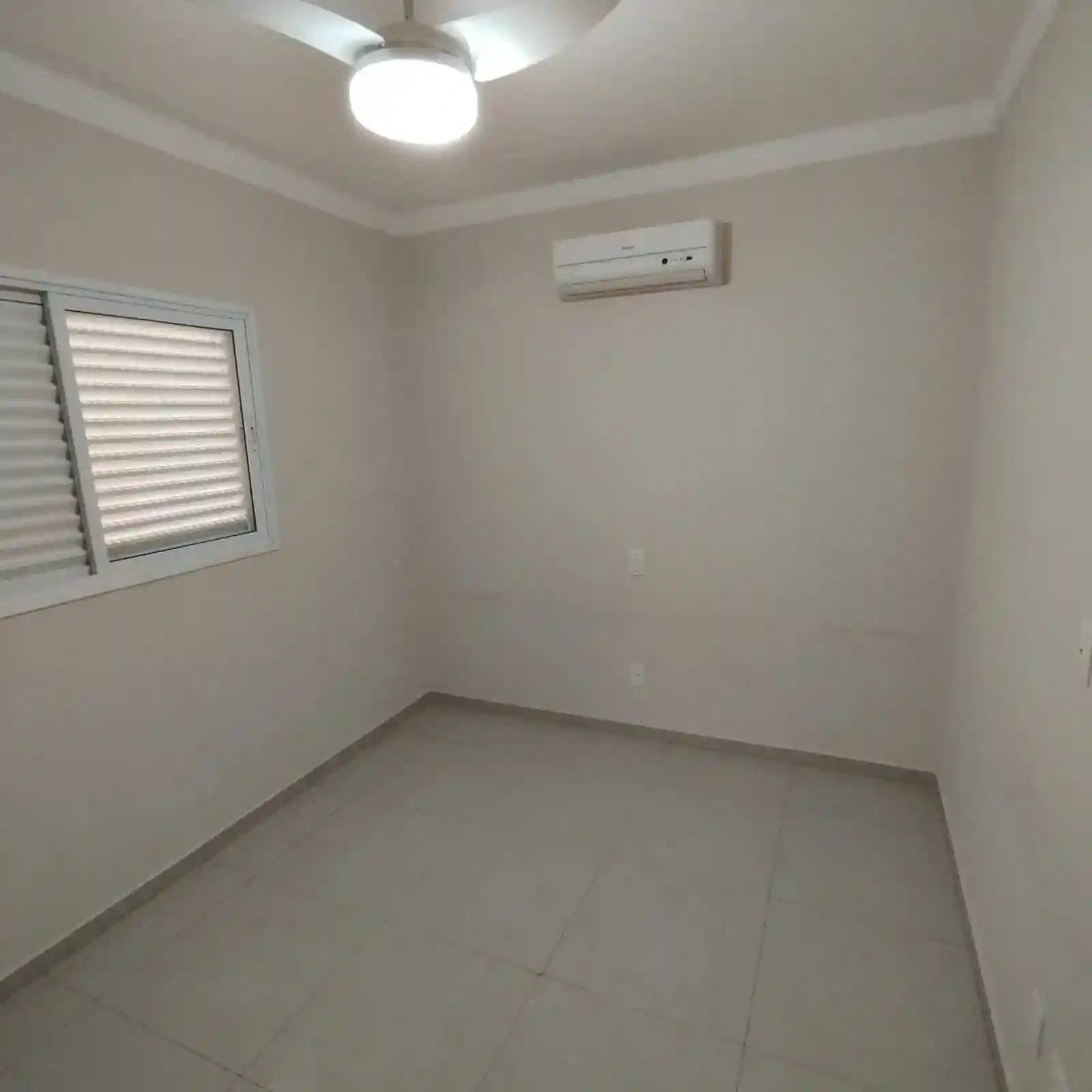 Casa de Condomínio com 3 quartos à venda, 200m² — foto 14 de 45