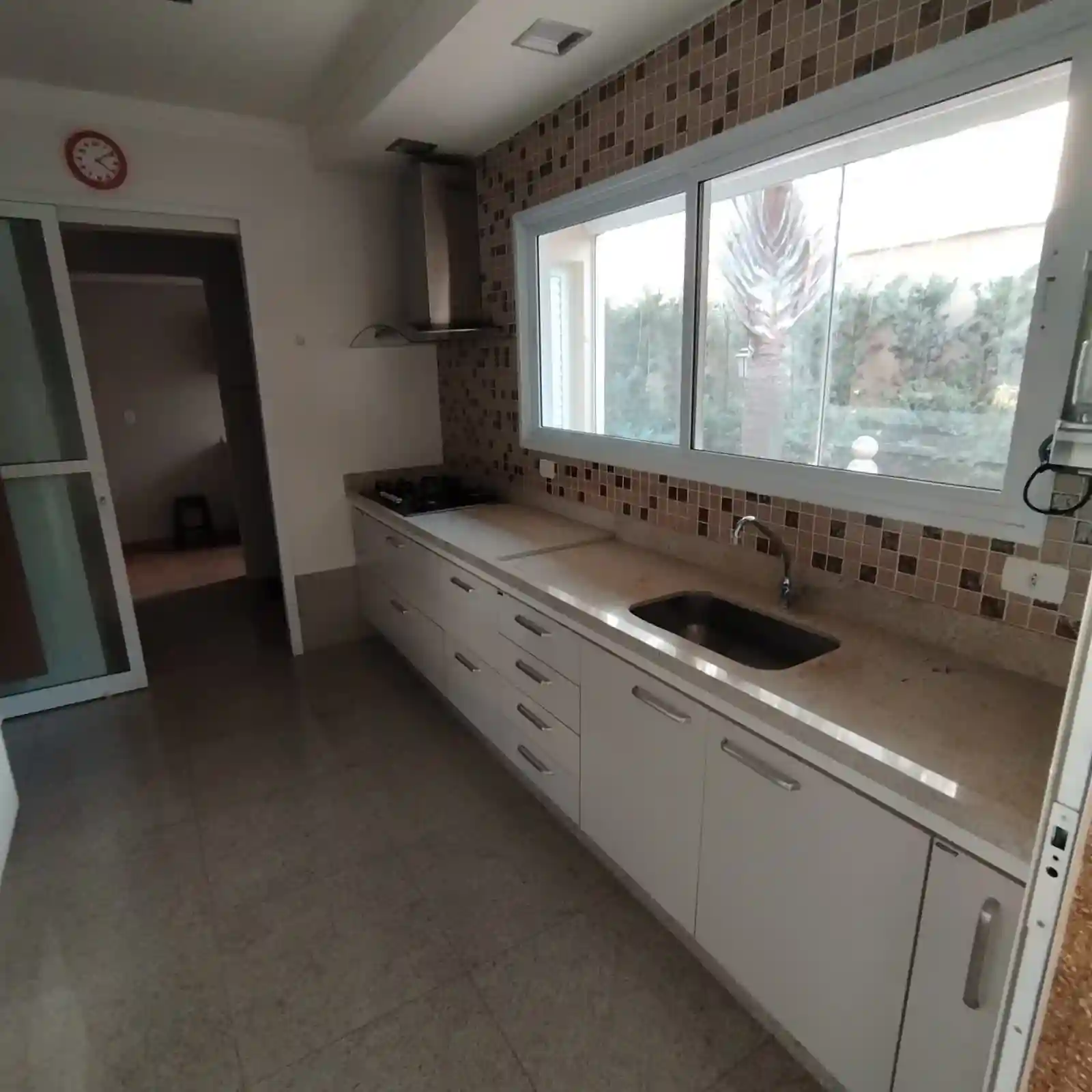 Casa de Condomínio com 3 quartos à venda, 200m² — foto 13 de 45