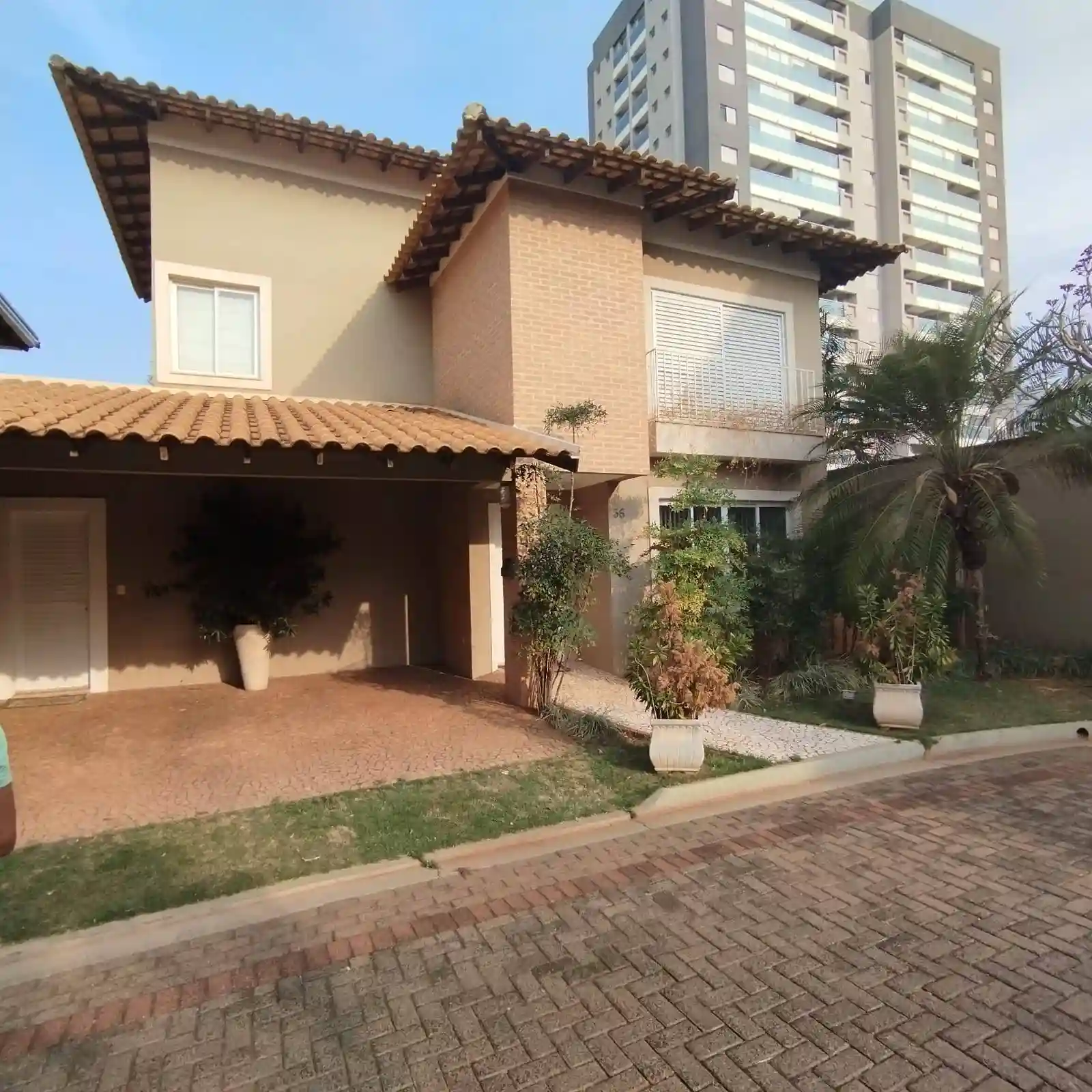 Casa de Condomínio com 3 quartos à venda, 200m² — foto 3 de 45