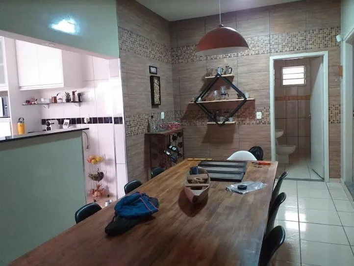 Casa à venda — foto 3 de 10