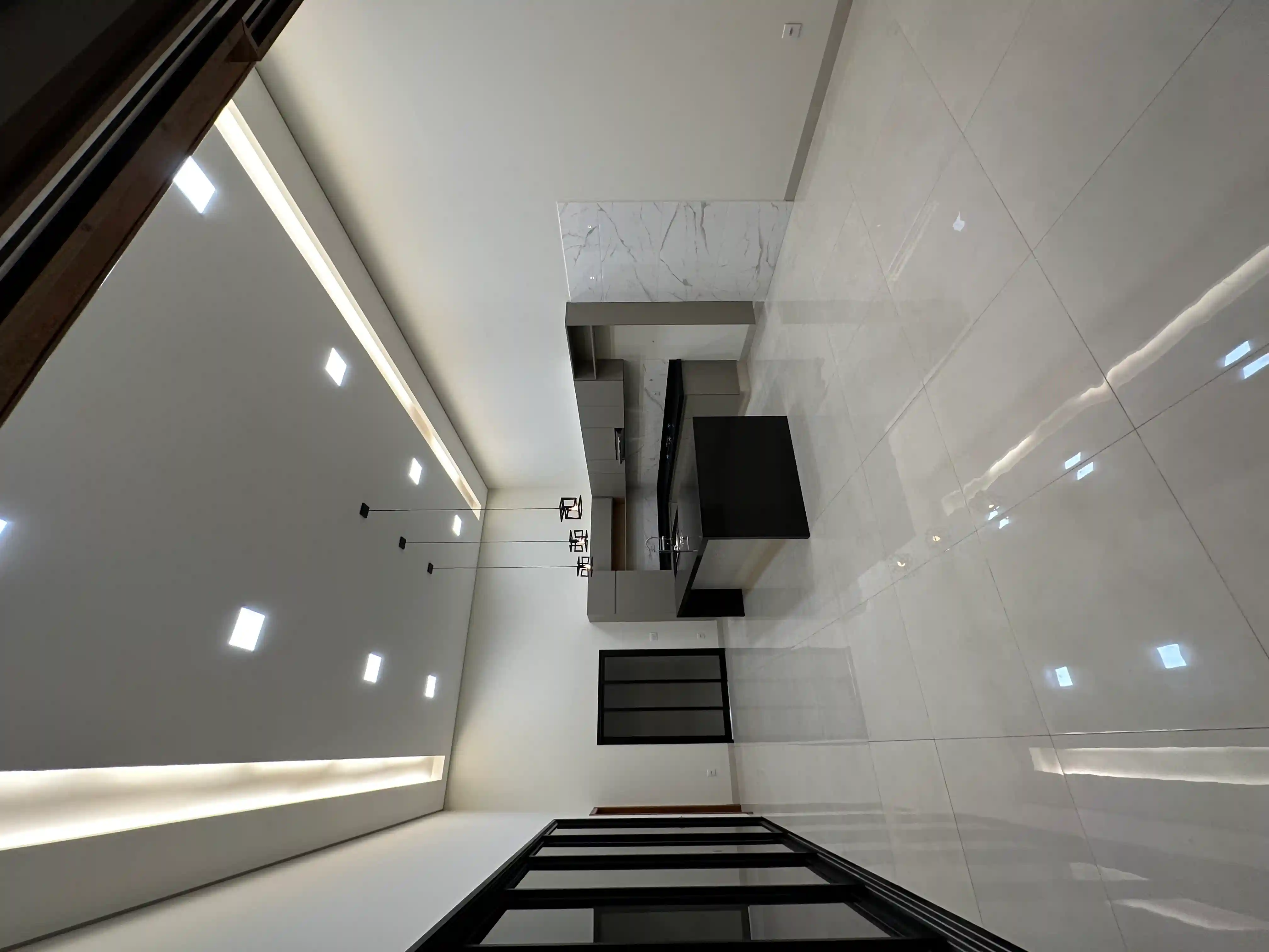 Casa de Condomínio  à venda, 227m² — foto 2 de 11