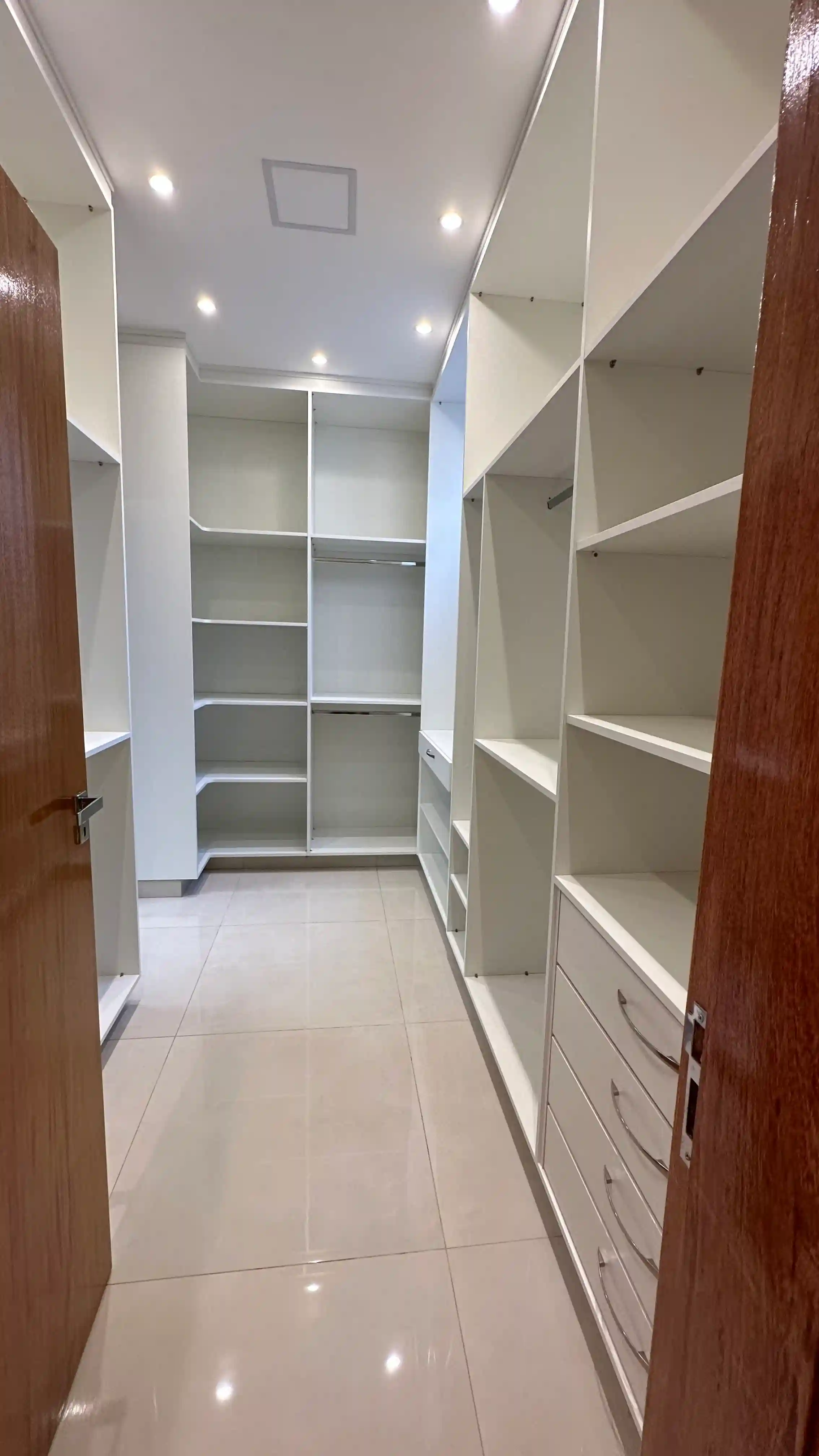 Casa de Condomínio  à venda, 227m² — foto 7 de 11