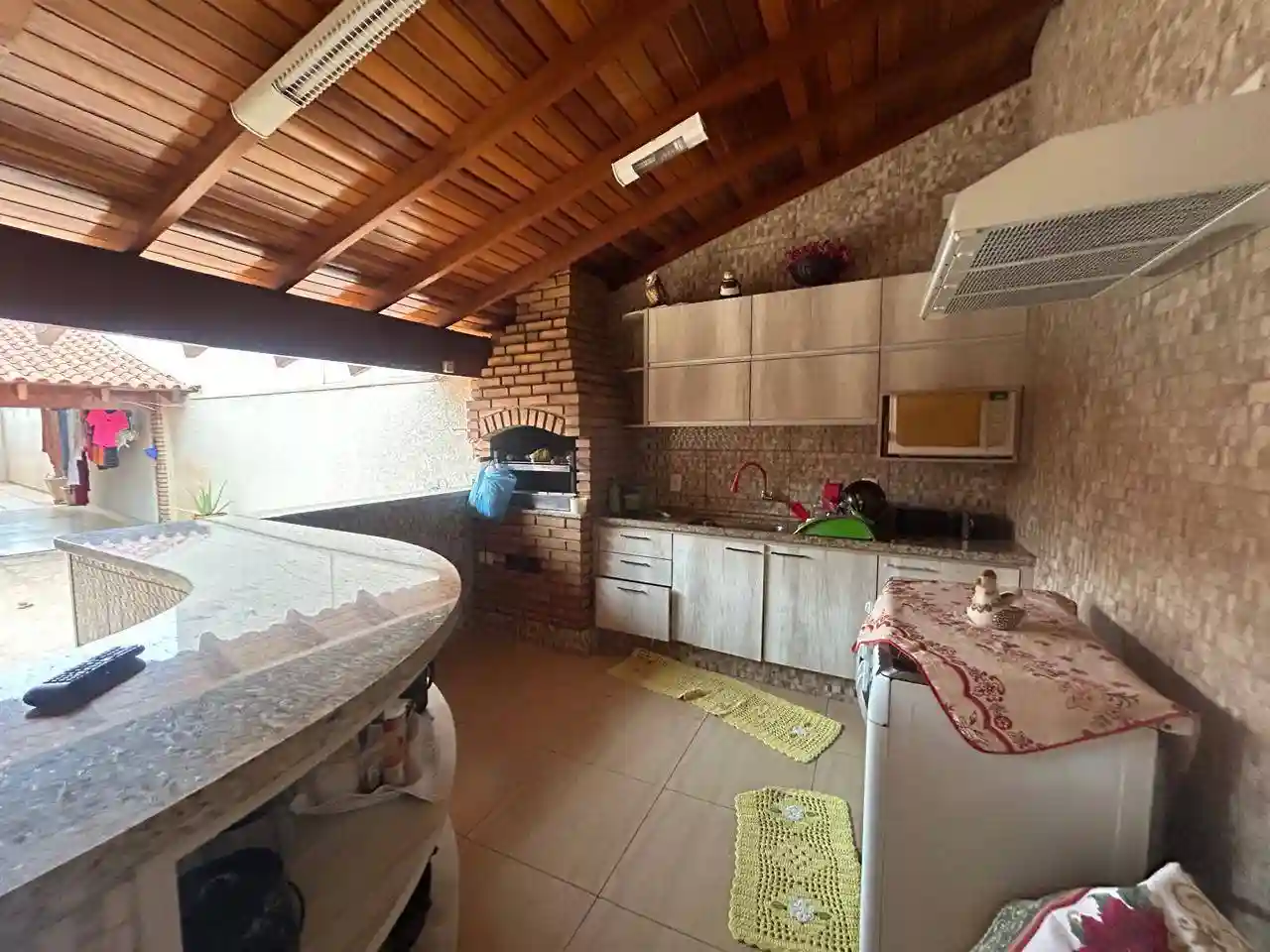 Casa com 3 quartos à venda, 418m² — foto 2 de 26