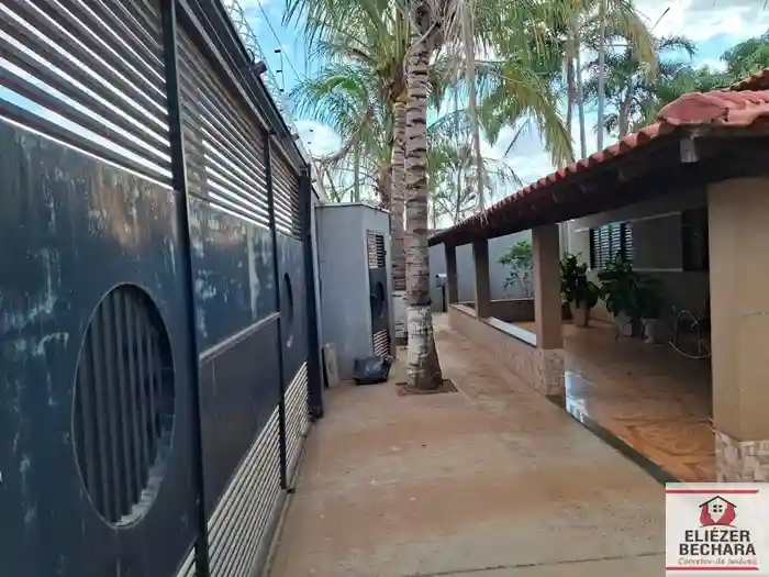 Fazenda / Sítio / Chácara com 4 quartos à venda, 1000m² — foto 2 de 27