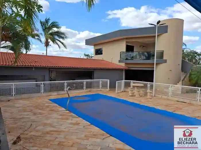 Fazenda / Sítio / Chácara com 4 quartos à venda, 1000m² — foto 1 de 27