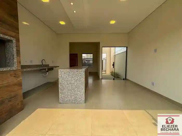 Casa com 3 quartos à venda, 100m² — foto 1 de 18