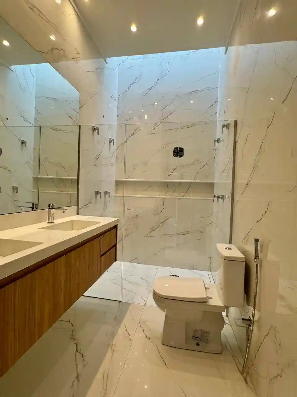 Casa de Condomínio com 3 quartos à venda, 266m² — foto 16 de 19