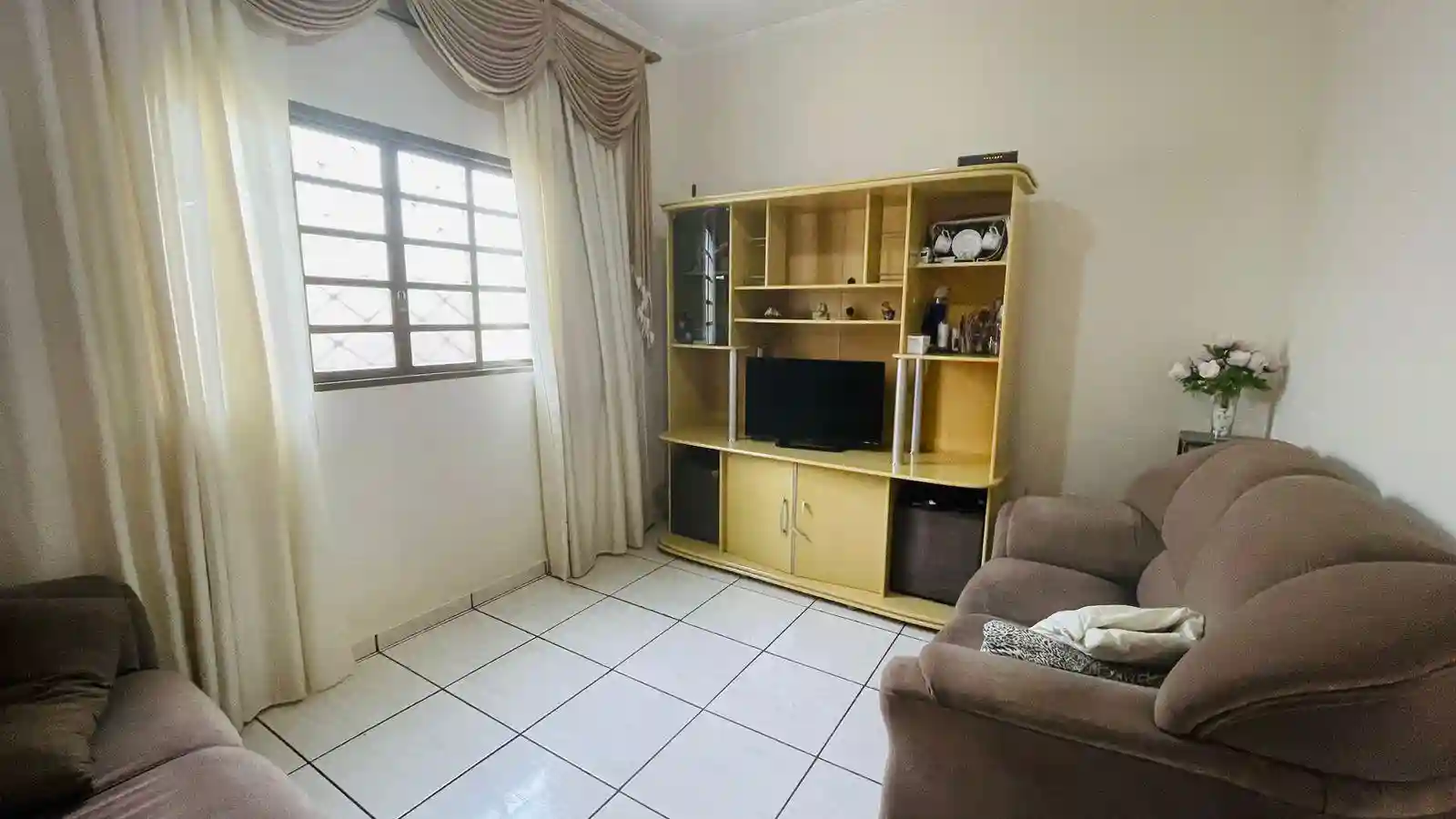 Casa com 3 quartos à venda, 128m² — foto 4 de 13