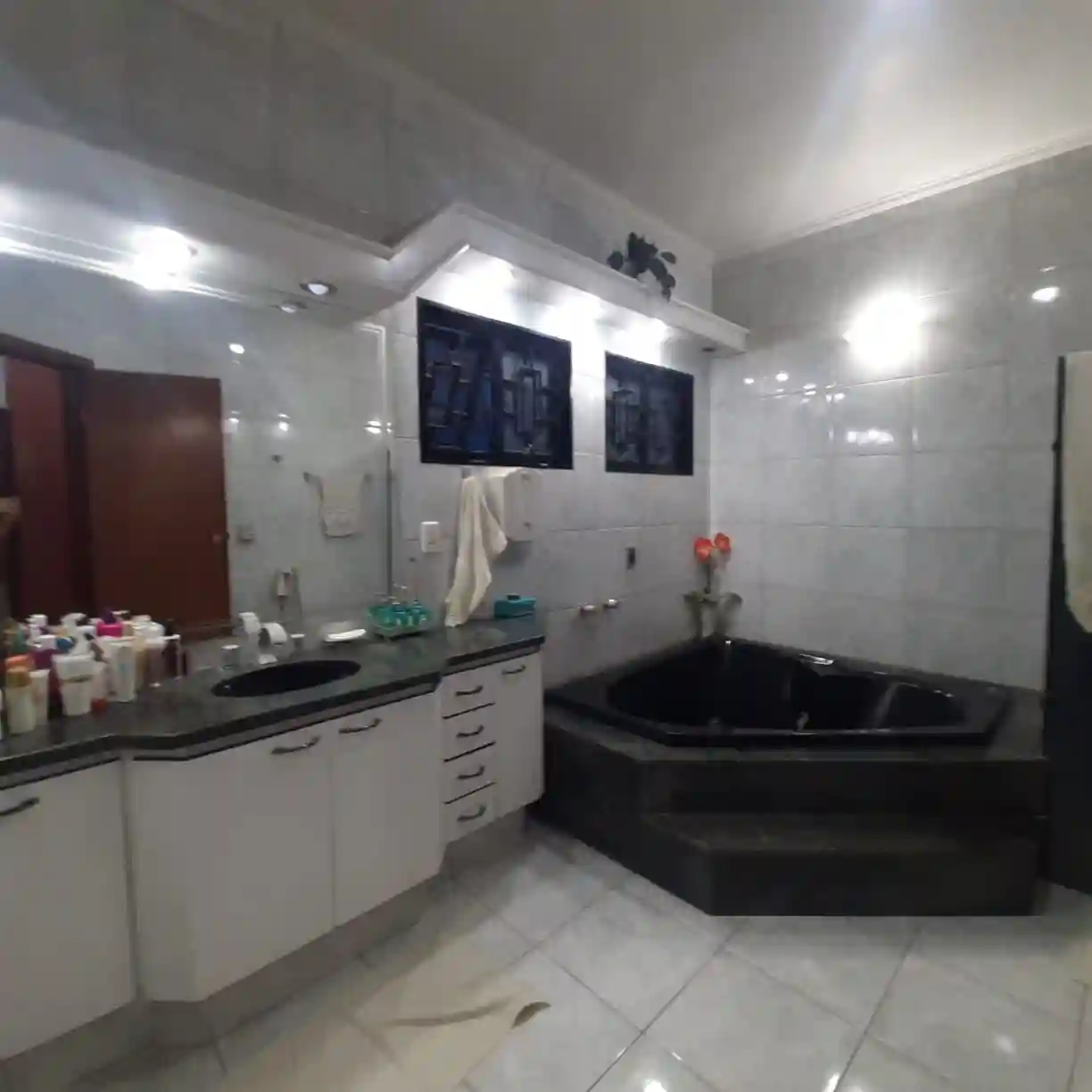 Casa com 4 quartos à venda, 200m² — foto 7 de 8