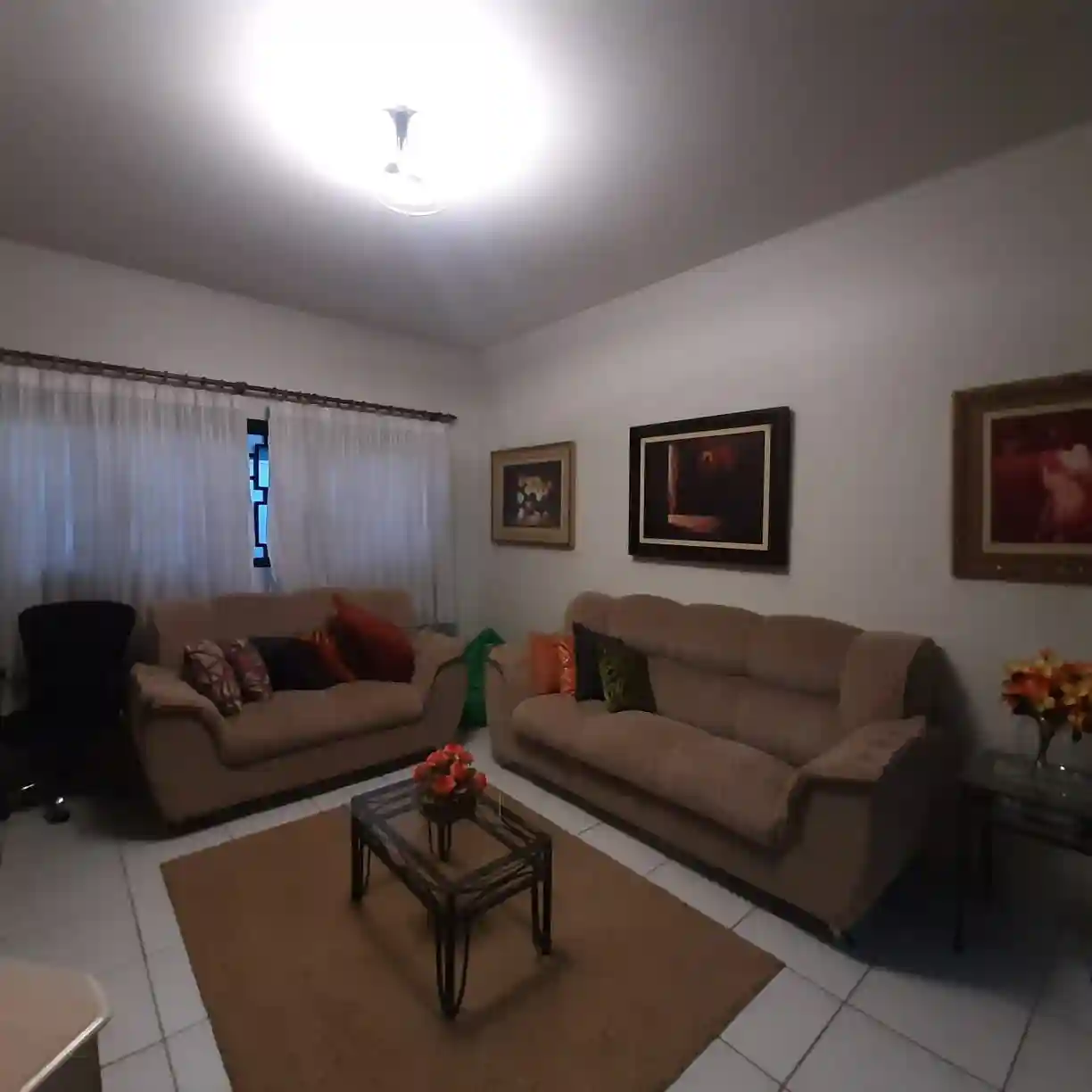 Casa com 4 quartos à venda, 200m² — foto 1 de 8