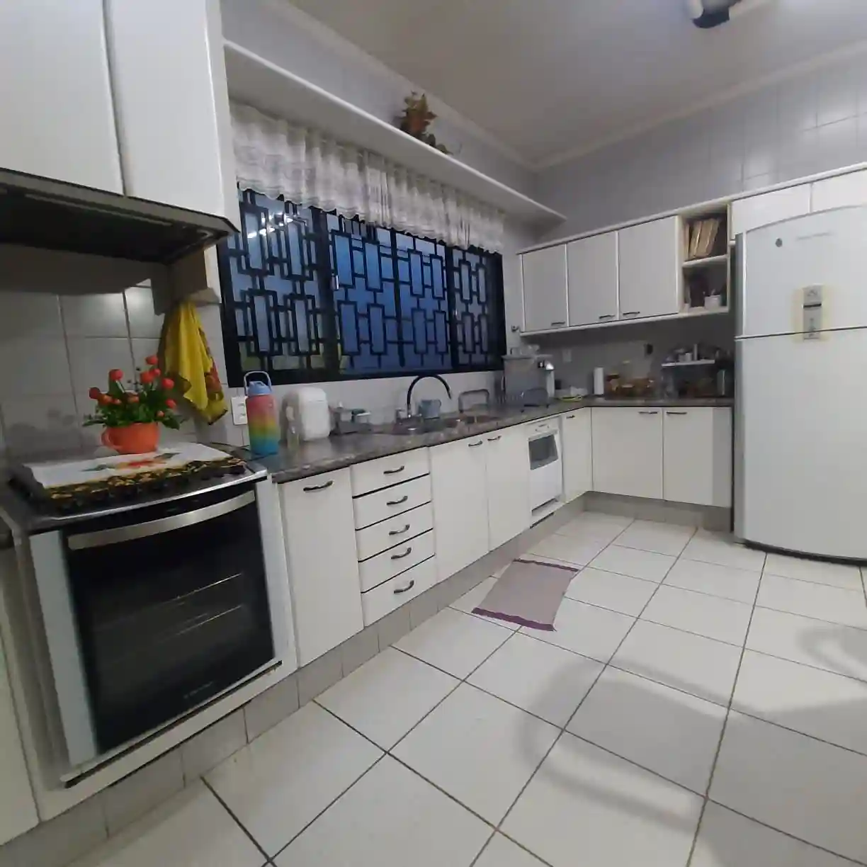 Casa com 4 quartos à venda, 200m² — foto 6 de 8