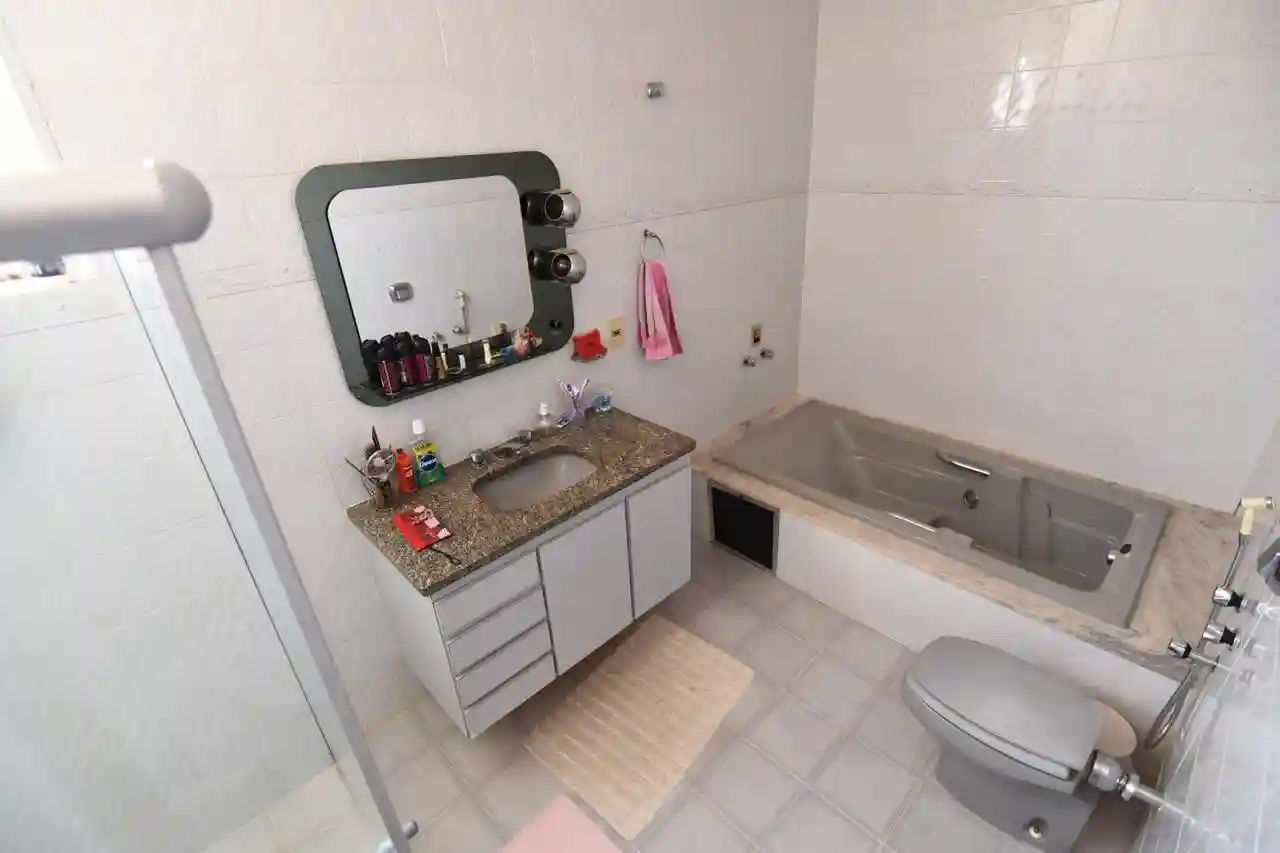 Sobrado com 4 quartos à venda, 360m² — foto 16 de 25