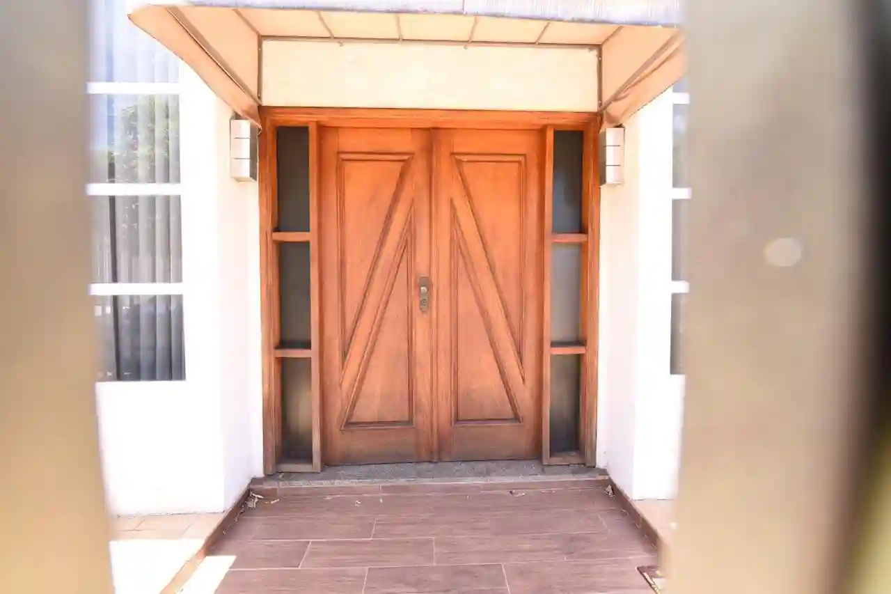 Sobrado com 4 quartos à venda, 360m² — foto 14 de 25