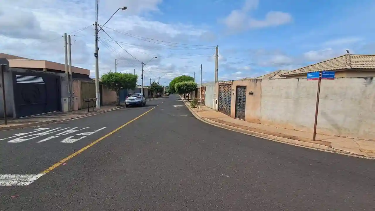 Casa com 2 quartos à venda, 217m² — foto 2 de 16