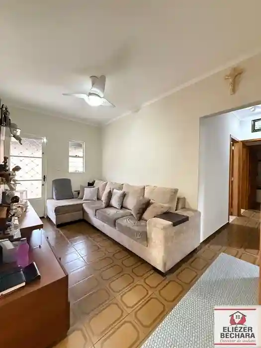 Casa com 3 quartos à venda, 172m² — foto 2 de 42