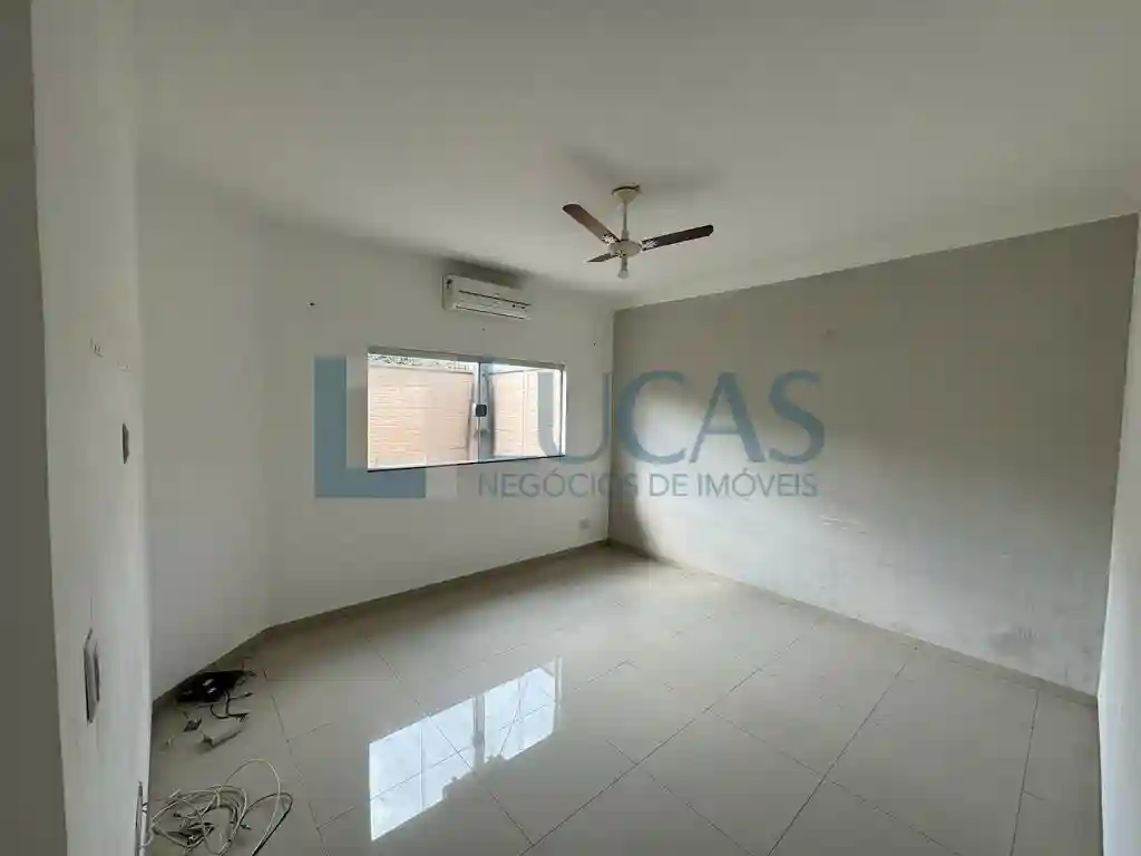 Casa com 3 quartos à venda, 160m² — foto 4 de 8